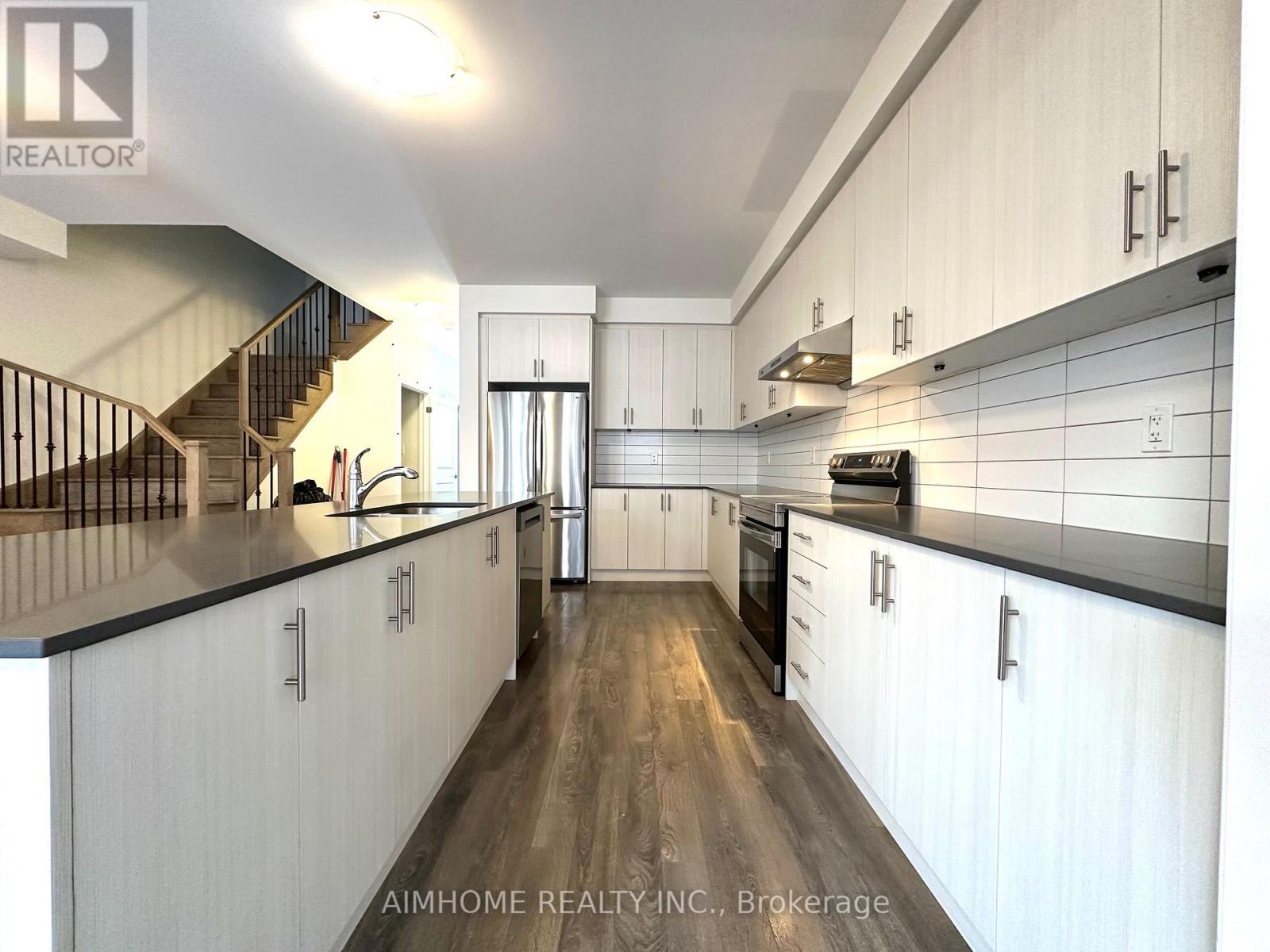 21 Viola St. Street, East Gwillimbury, Ontario  L9N 0T6 - Photo 8 - N12628790