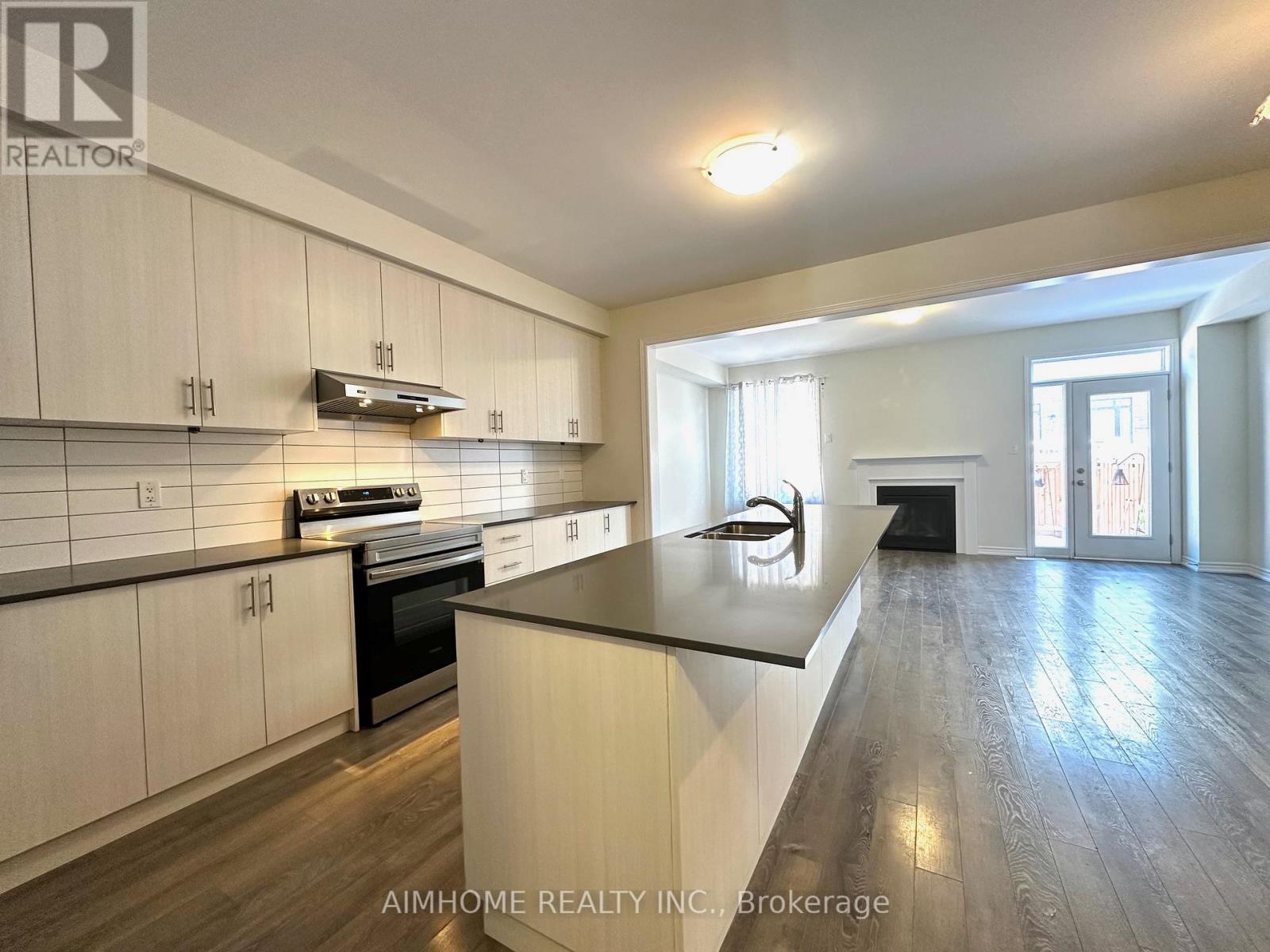 21 Viola St. Street, East Gwillimbury, Ontario  L9N 0T6 - Photo 7 - N12628790