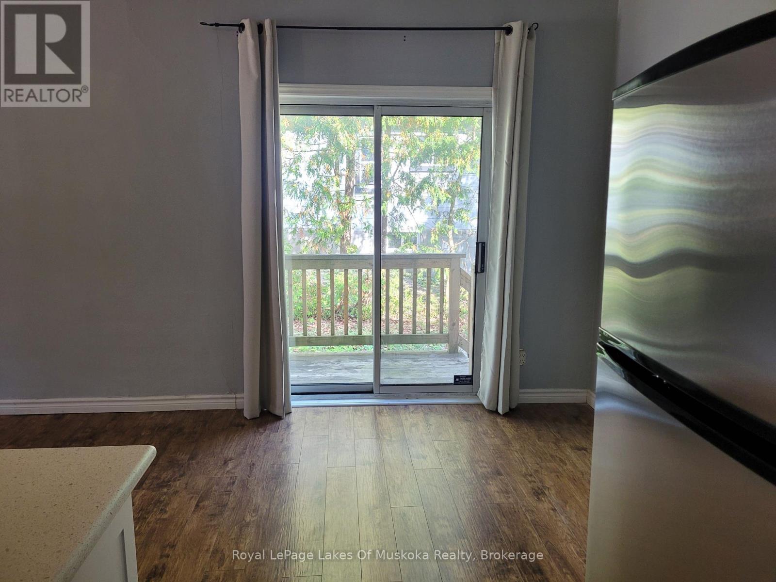 1 - 227 Nottawasaga Street, Orillia, Ontario L3V 3K2 - Photo 5 - S12632098