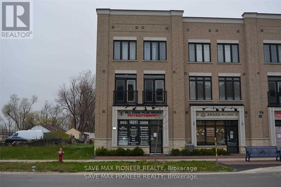 2 - 112 Inspire Boulevard, Brampton (Sandringham-Wellington), Ontario  L6R 3X8 - Photo 2 - W12632040