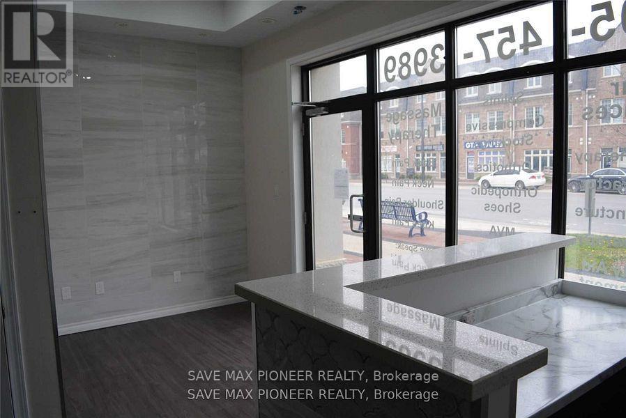 2 - 112 Inspire Boulevard, Brampton (Sandringham-Wellington), Ontario  L6R 3X8 - Photo 4 - W12632040