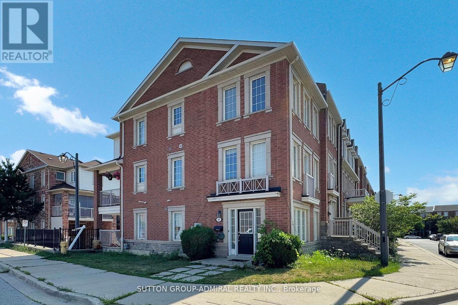 50 Jim Baird Mews, Toronto, Ontario M3L 0C5 - Photo 3 - W12632050