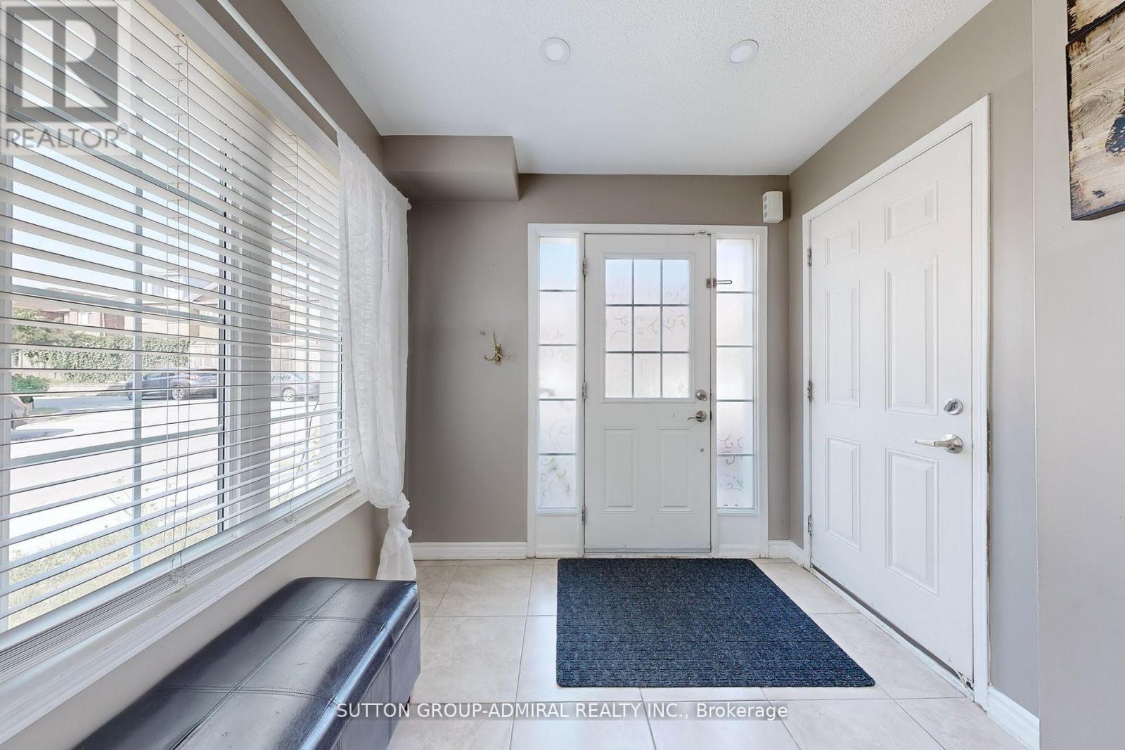 50 Jim Baird Mews, Toronto, Ontario M3L 0C5 - Photo 4 - W12632050