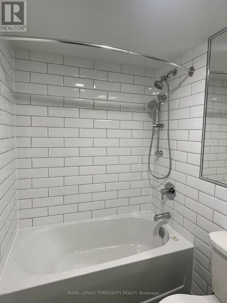 806 - 2091 Hurontario Street, Mississauga, Ontario L5A 4E6 - Photo 13 - W12632068