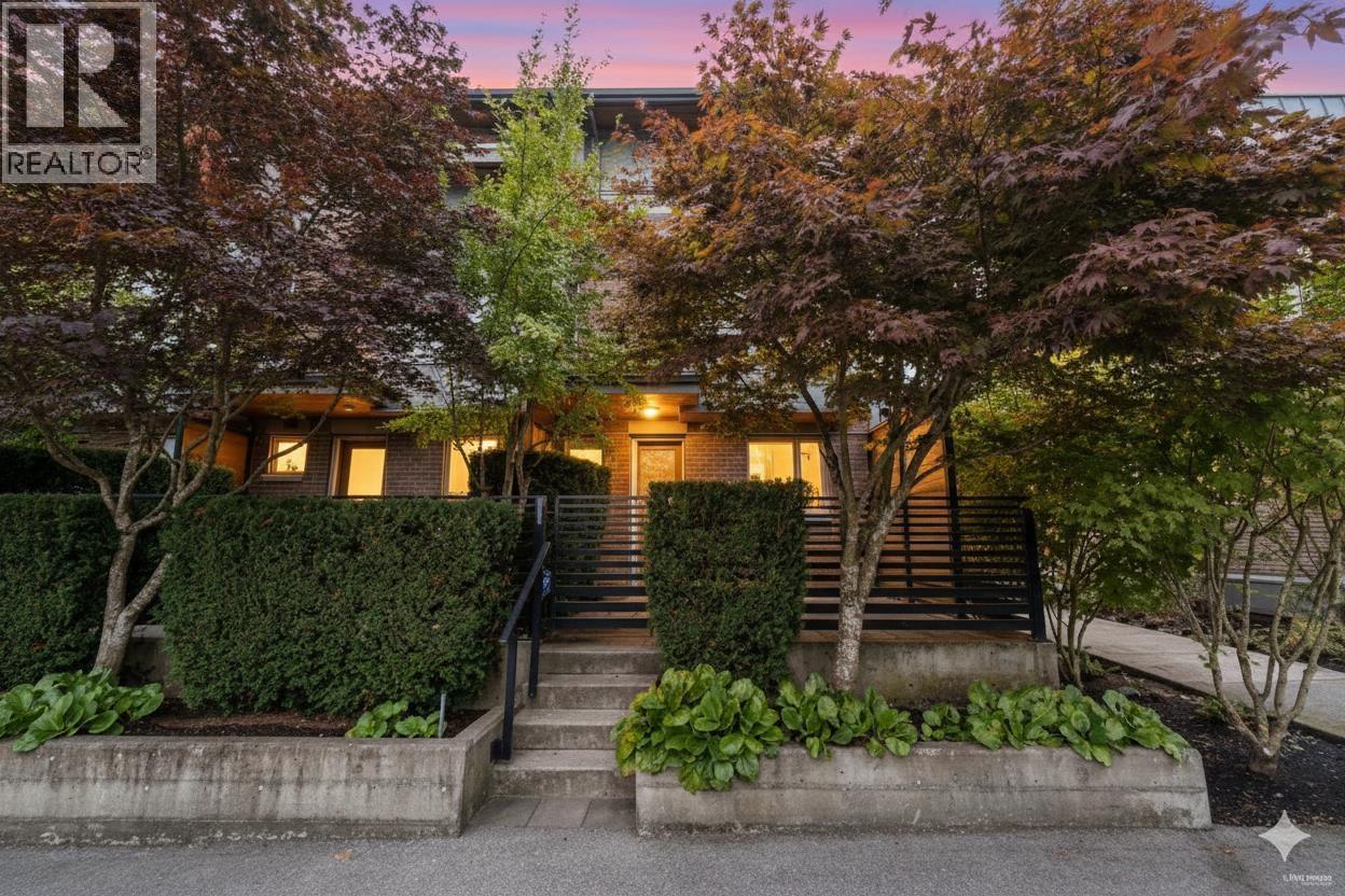 5502 OAK STREET, Vancouver, British Columbia