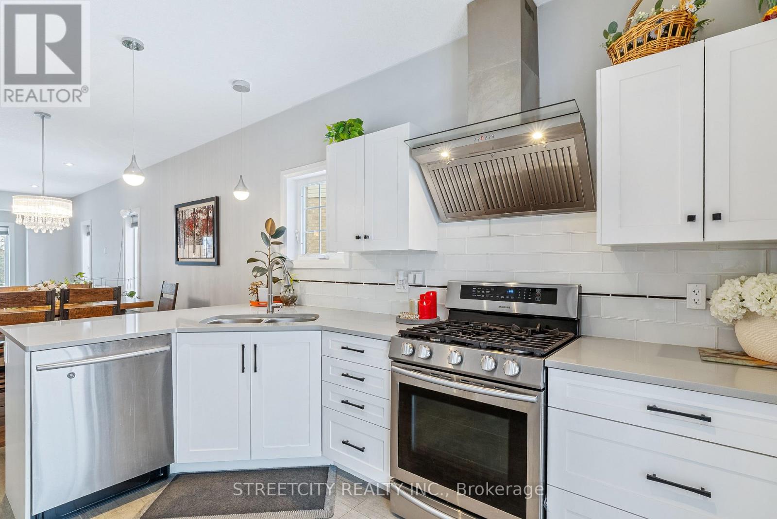 15 - 2910 Tokala Trail, London North, Ontario N6G 5B4 - Photo 17 - X12632096