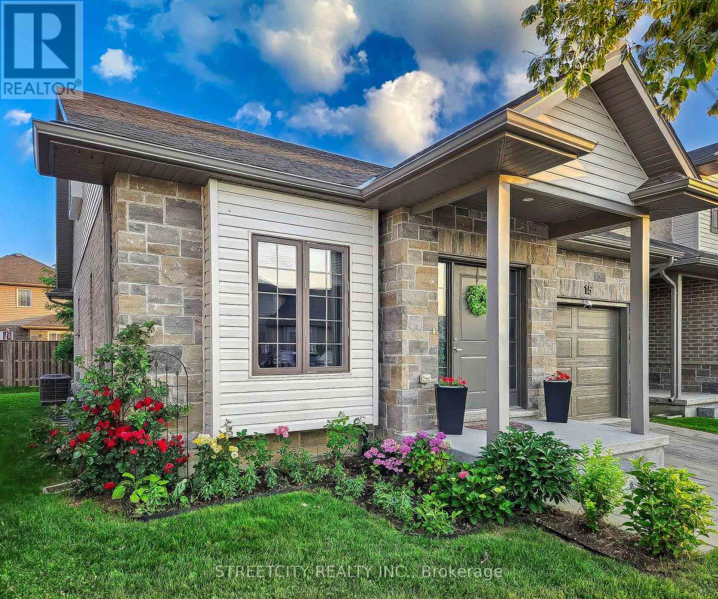 15 - 2910 Tokala Trail, London North, Ontario N6G 5B4 - Photo 2 - X12632096