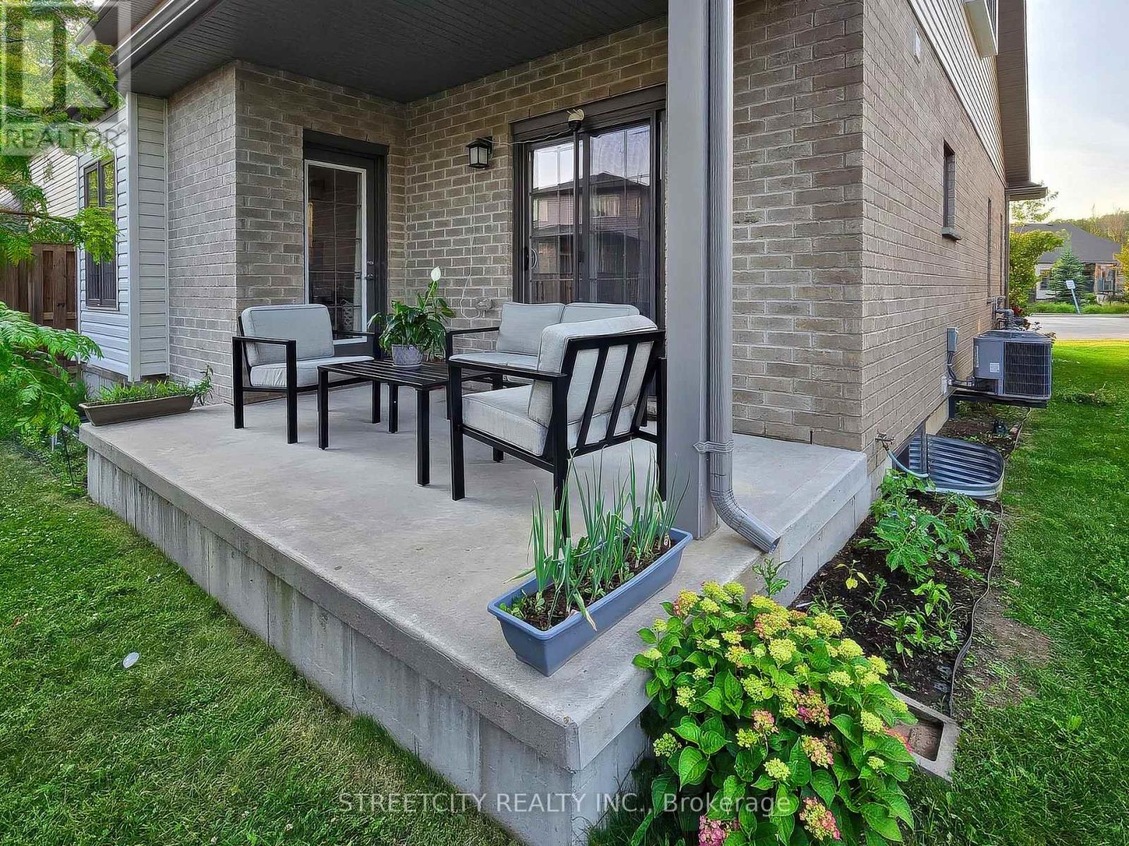 15 - 2910 Tokala Trail, London North, Ontario N6G 5B4 - Photo 39 - X12632096