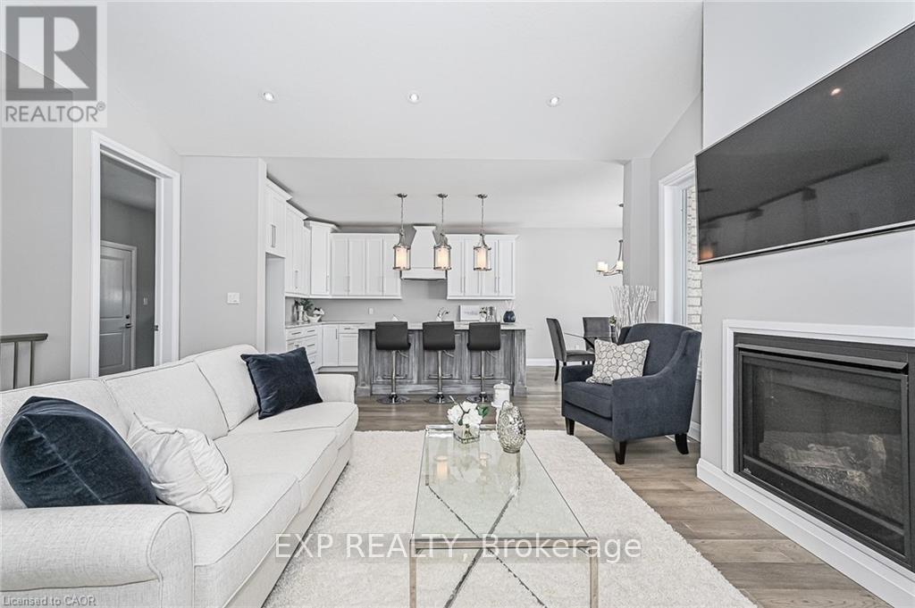 43 Coulter Street, Perth East, Ontario  N0K 1M0 - Photo 8 - X12632058