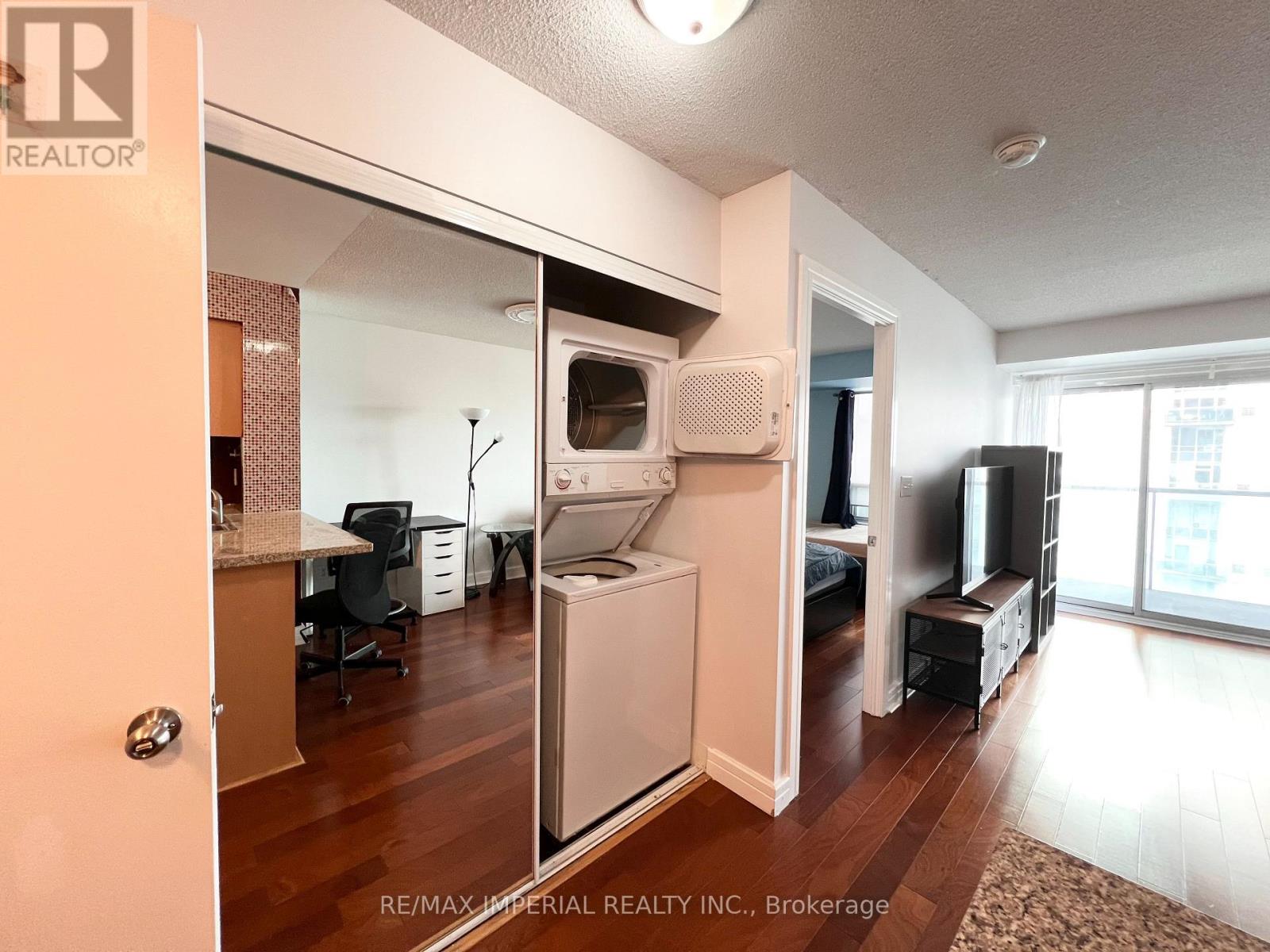 1503 - 18 Harrison Garden Boulevard, Toronto, Ontario  M2N 7J7 - Photo 1 - C12632020