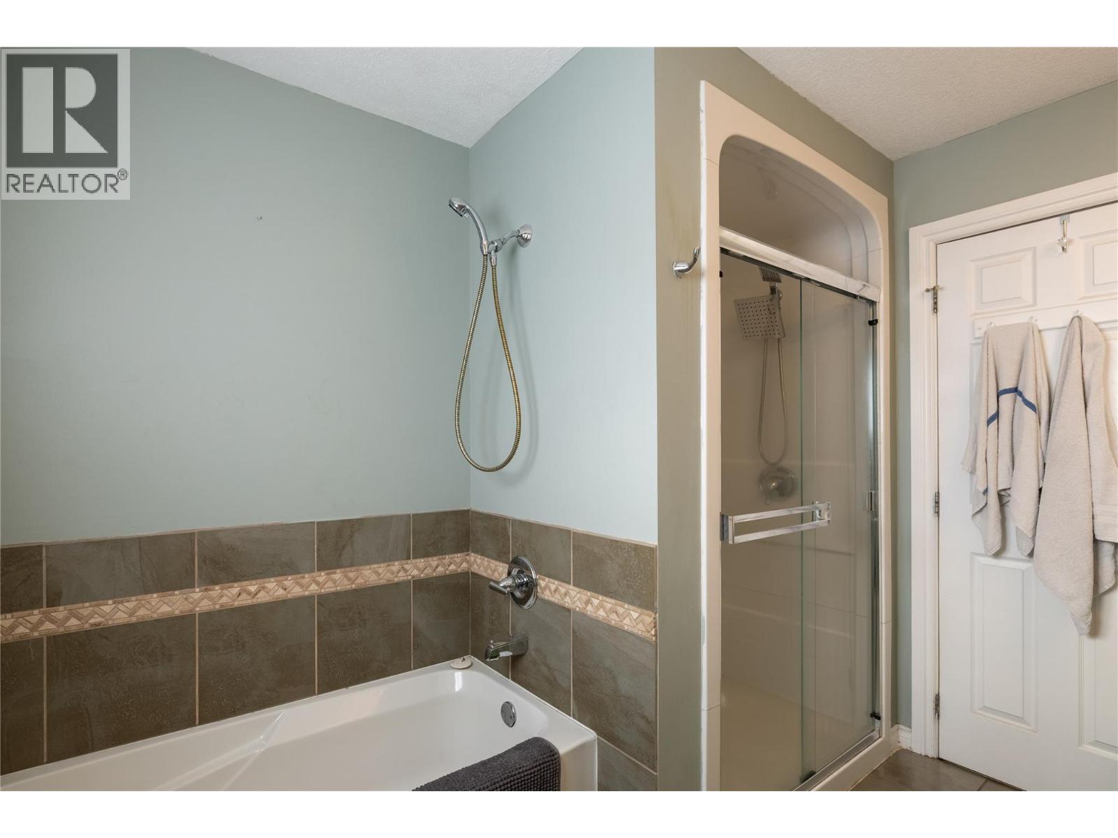 5712 6 Highway, Vernon, British Columbia  V1B 3E1 - Photo 11 - 10371135