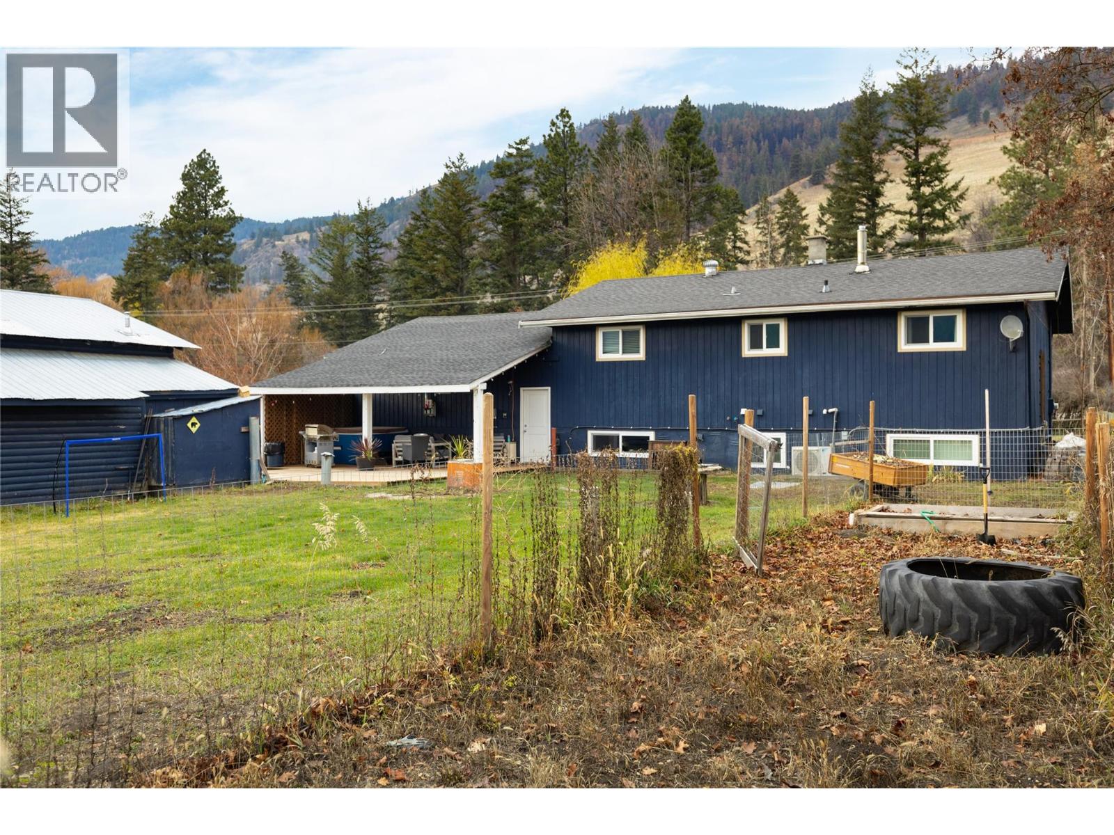 5712 6 Highway, Vernon, British Columbia  V1B 3E1 - Photo 28 - 10371135