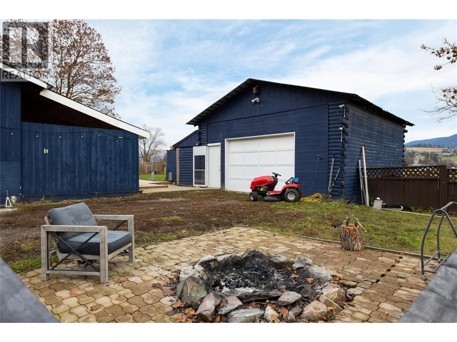 5712 6 Highway, Vernon, British Columbia  V1B 3E1 - Photo 32 - 10371135