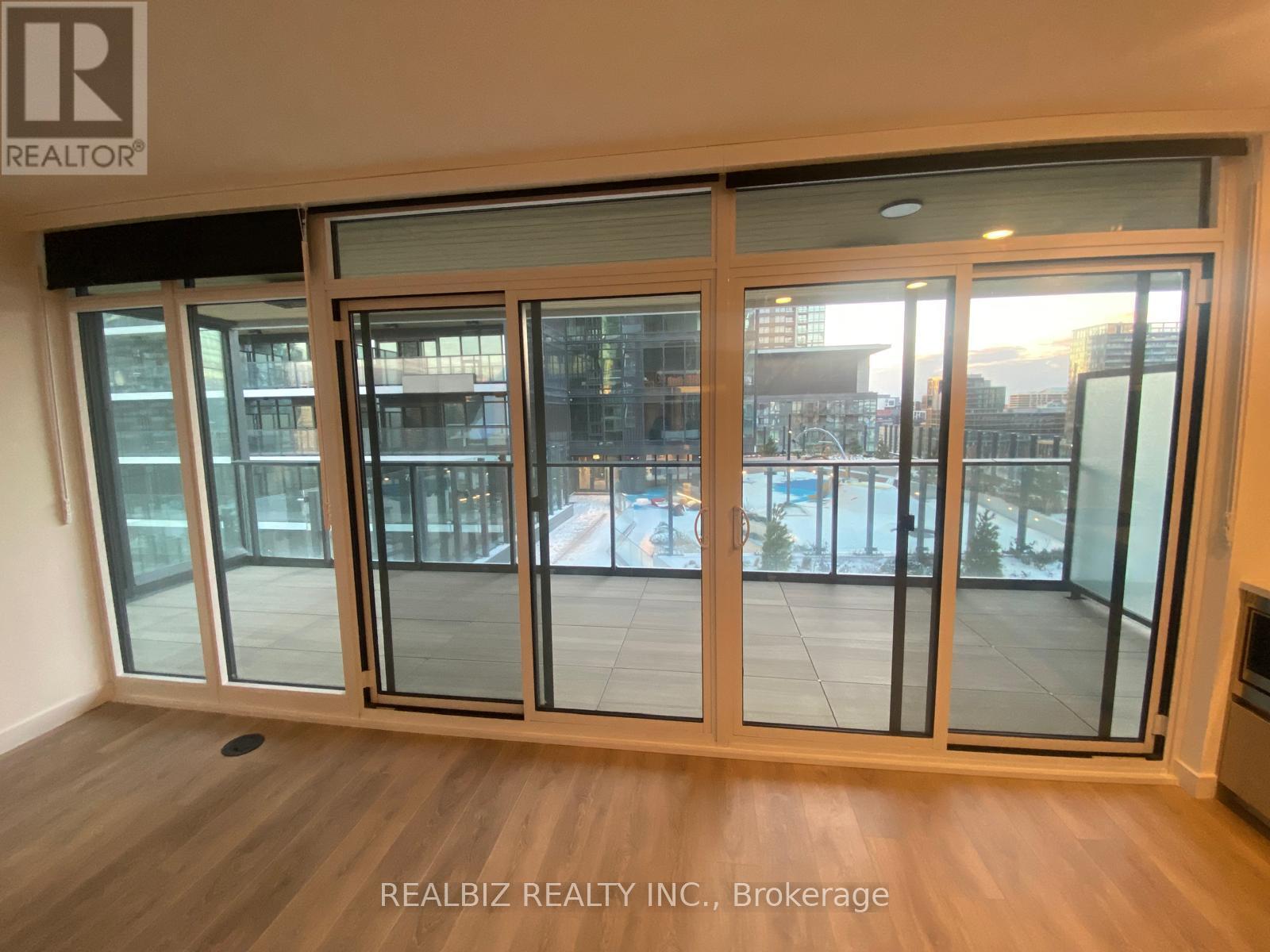 1710 - 1 Concord Cityplace Way, Toronto, Ontario  M5V 0X4 - Photo 4 - C12632106