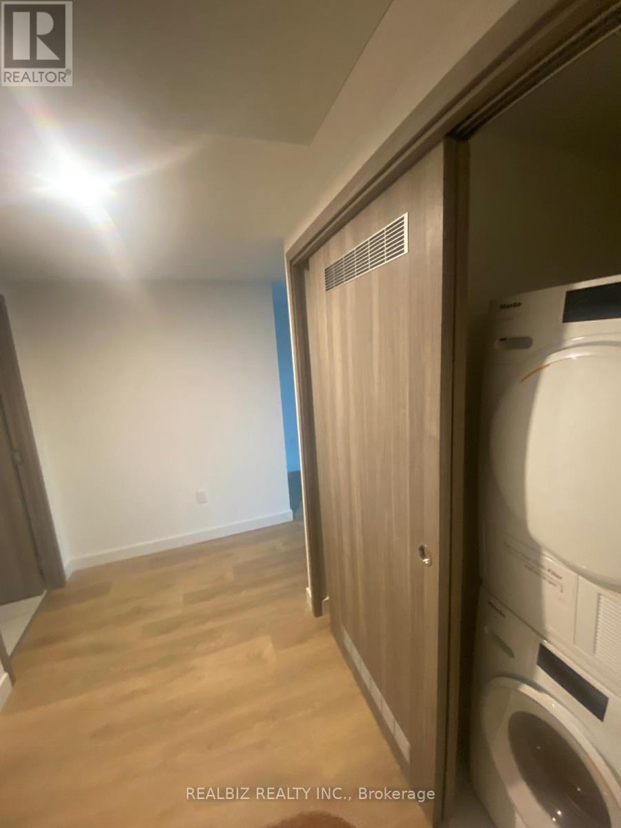 1710 - 1 Concord Cityplace Way, Toronto, Ontario  M5V 0X4 - Photo 8 - C12632106