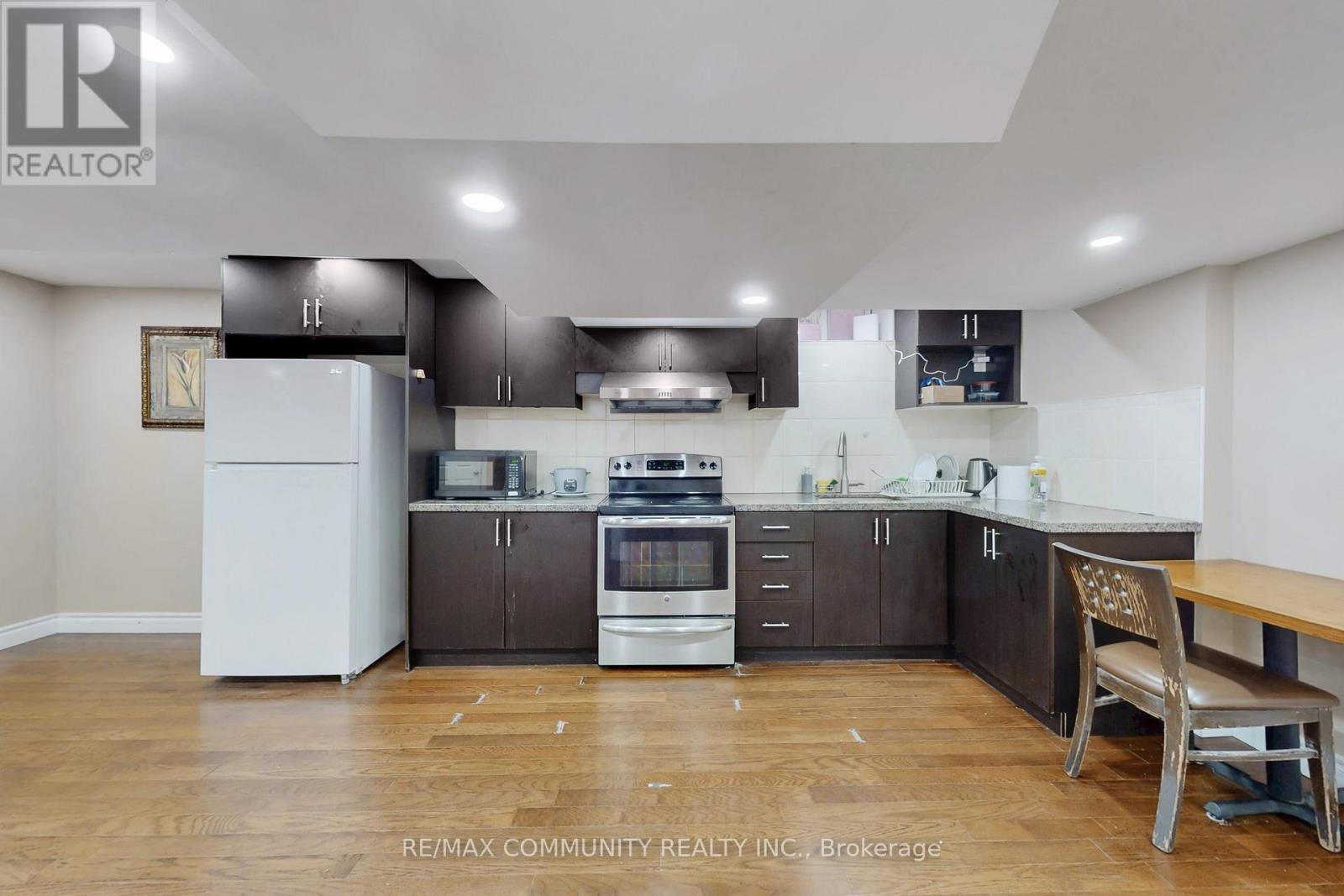 10 Oxfordshire Street, Markham, Ontario  L6C 2E1 - Photo 44 - N12632128