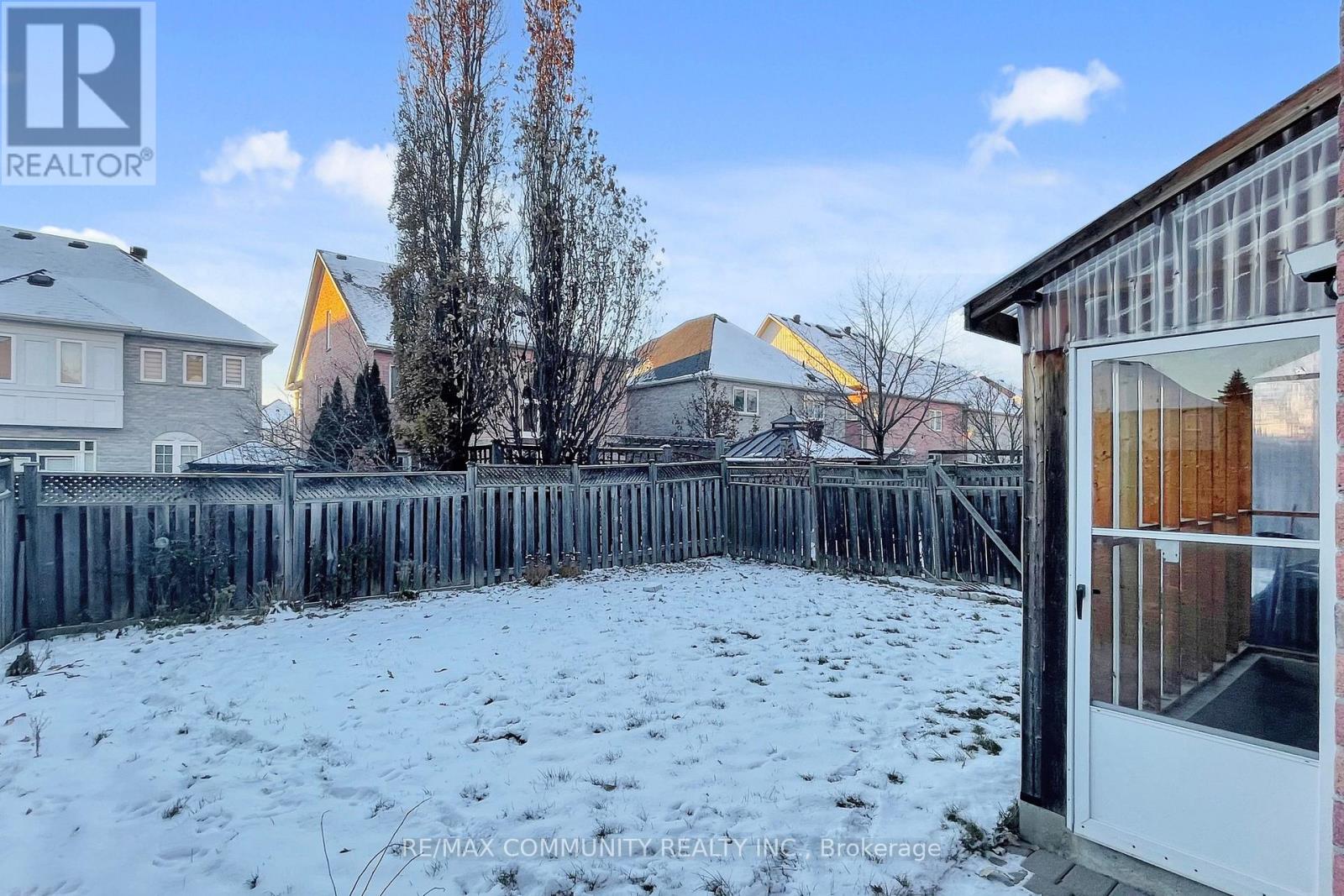 10 Oxfordshire Street, Markham, Ontario  L6C 2E1 - Photo 47 - N12632128