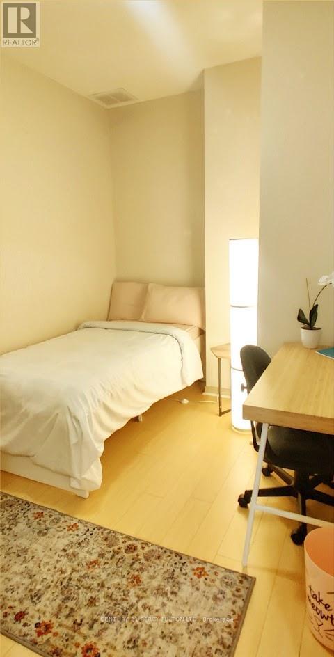 1204 - 393 King Street W, Toronto, Ontario  M5V 3G8 - Photo 17 - C12492596