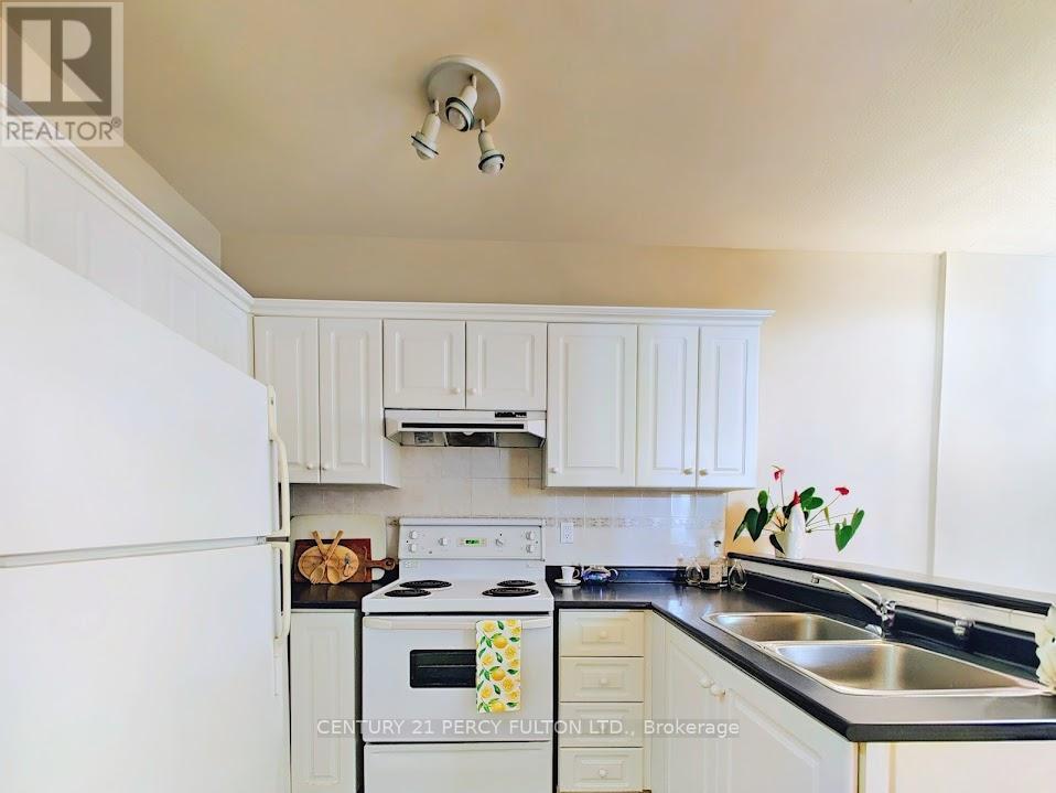 1204 - 393 King Street W, Toronto, Ontario  M5V 3G8 - Photo 20 - C12492596