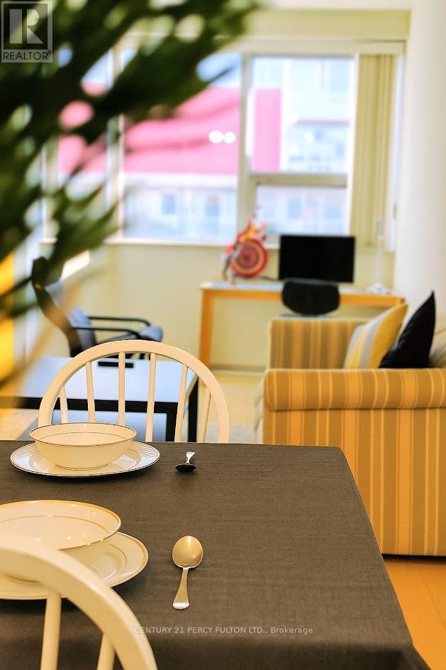 1204 - 393 King Street W, Toronto, Ontario  M5V 3G8 - Photo 3 - C12492596