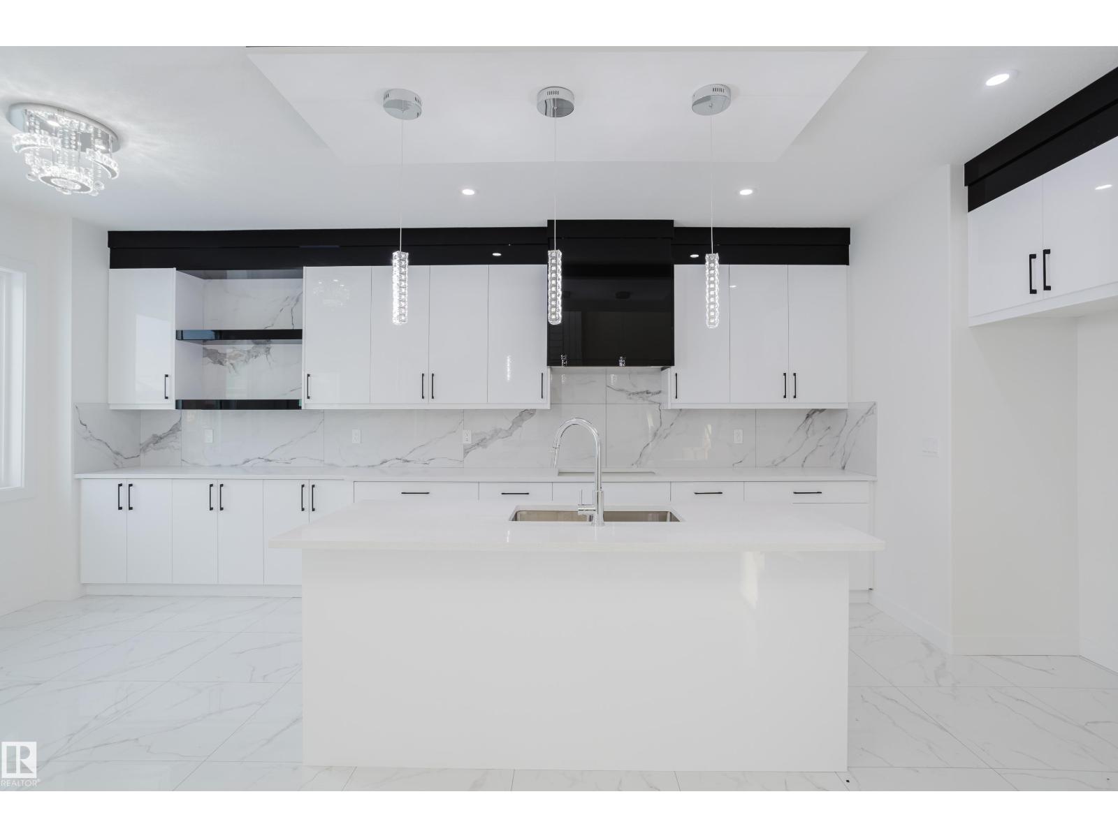 931 19 Av Nw, Edmonton, Alberta  T6T 2X4 - Photo 12 - E4468109