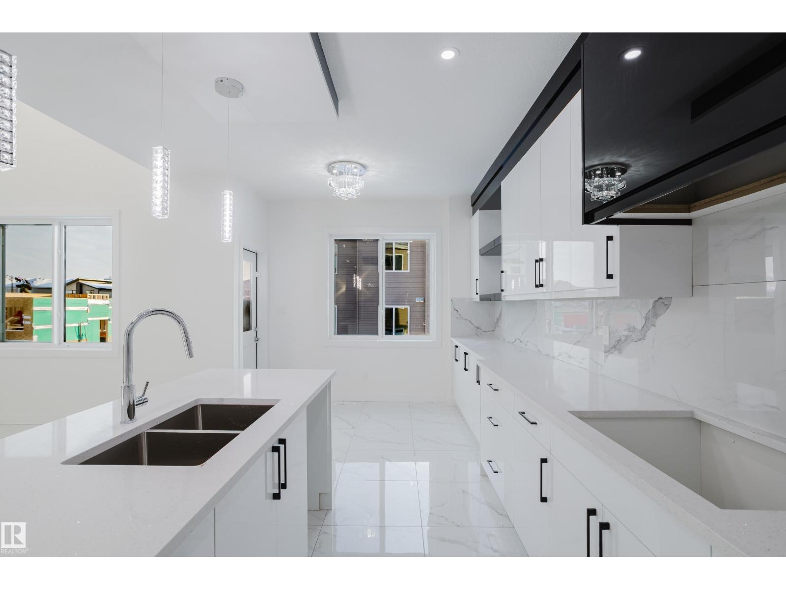 931 19 Av Nw, Edmonton, Alberta  T6T 2X4 - Photo 18 - E4468109