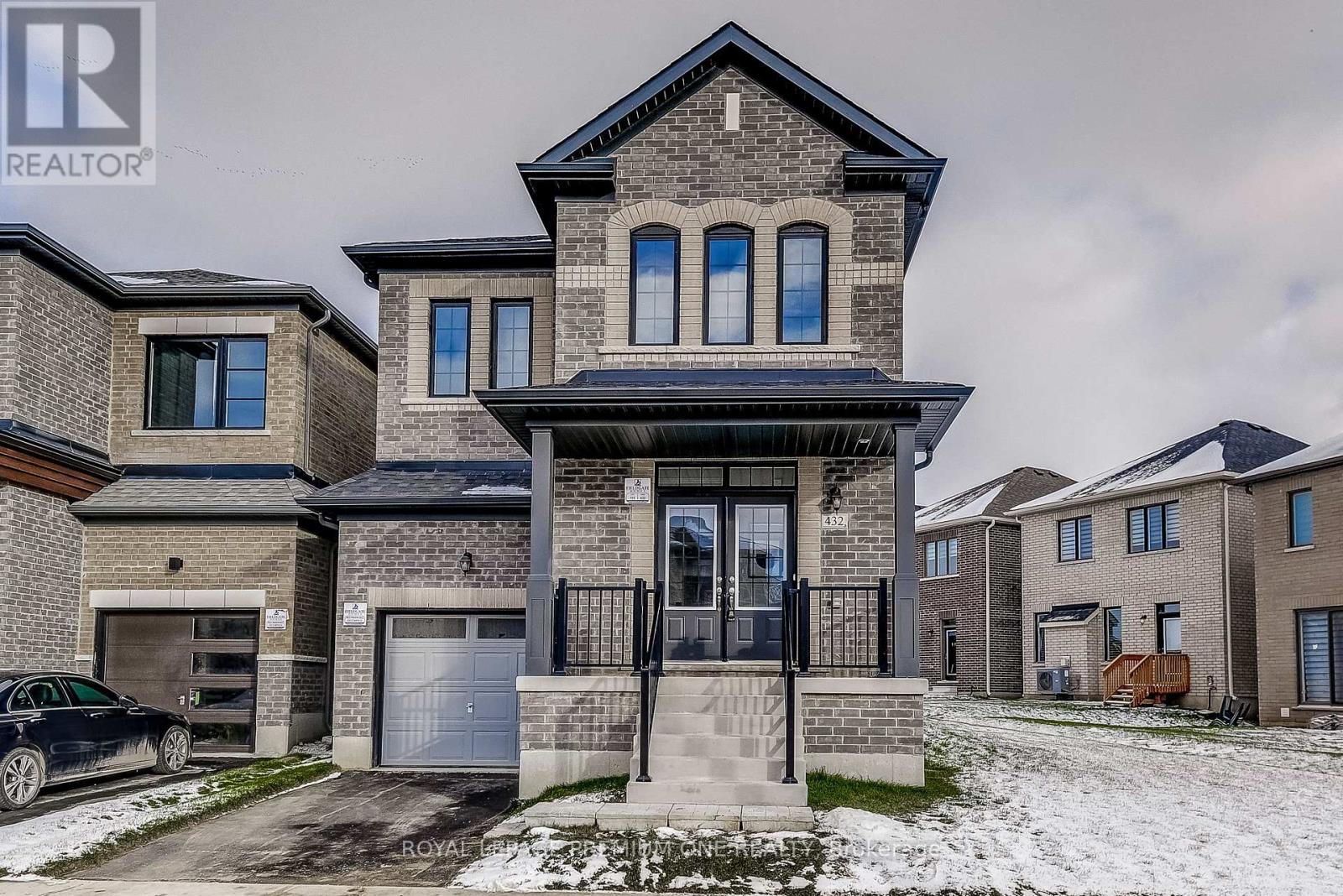 432 KENNEDY CIRCLE, Milton, Ontario