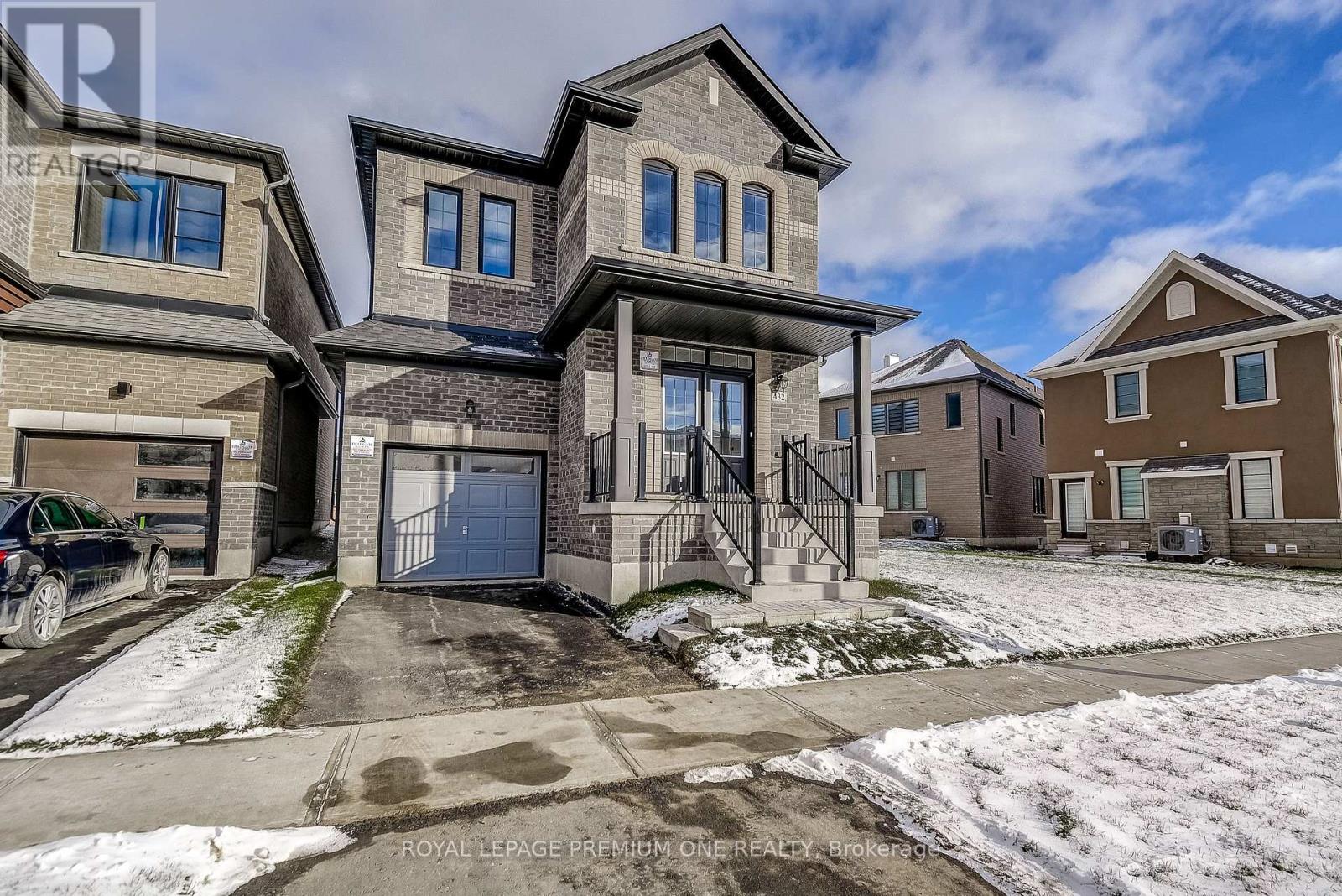 432 Kennedy Circle, Milton, Ontario  L9T 7E7 - Photo 3 - W12632104