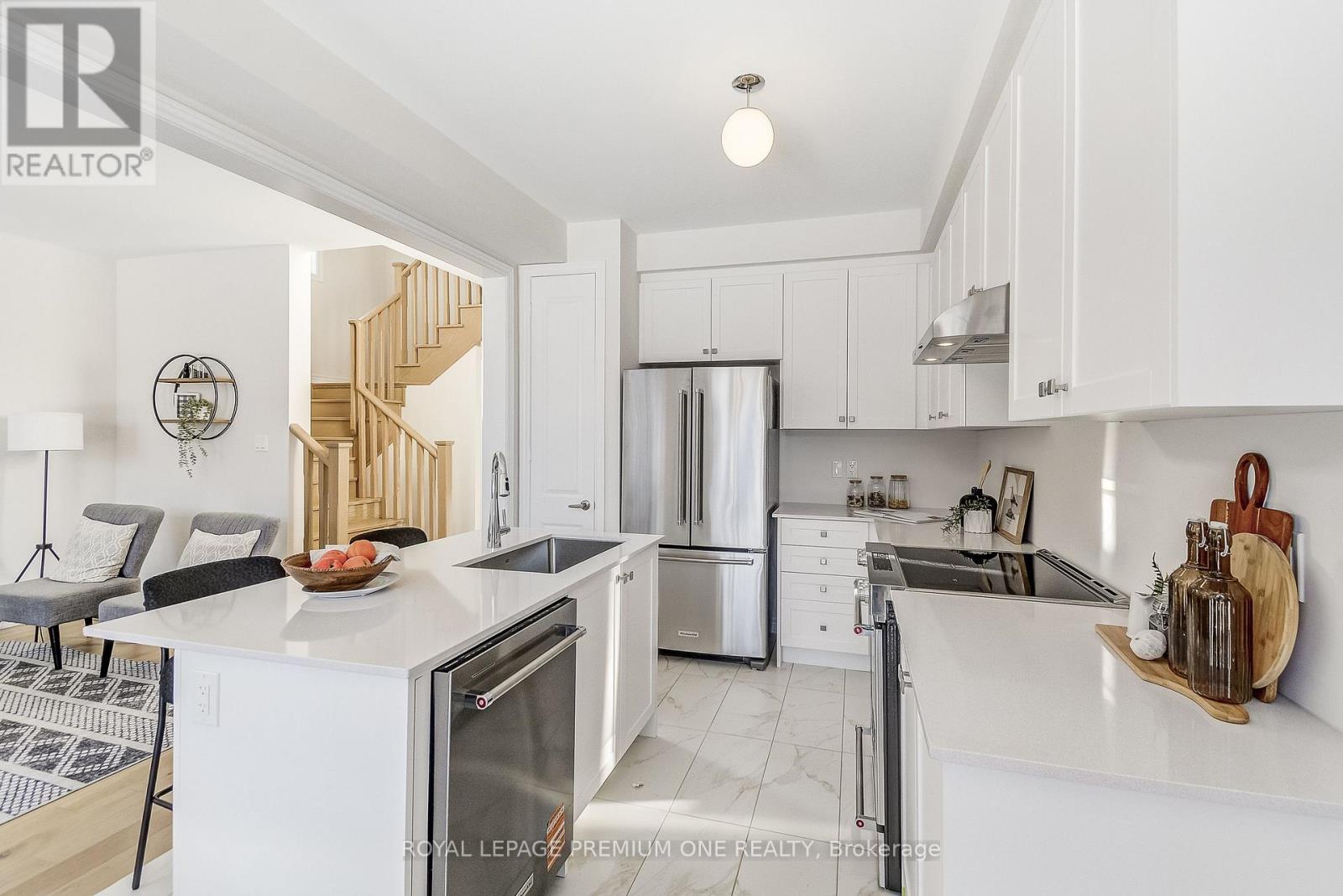 432 Kennedy Circle, Milton, Ontario  L9T 7E7 - Photo 9 - W12632104