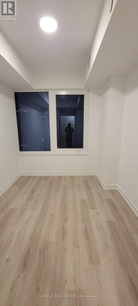 1505 - 395 Square One Drive S, Mississauga, Ontario  L5B 0P6 - Photo 11 - W12632130