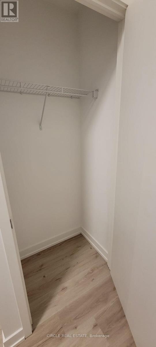 1505 - 395 Square One Drive S, Mississauga, Ontario  L5B 0P6 - Photo 14 - W12632130