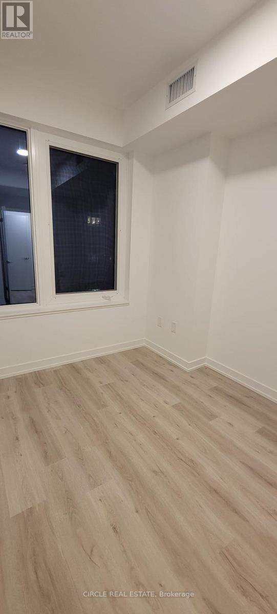 1505 - 395 Square One Drive S, Mississauga, Ontario  L5B 0P6 - Photo 15 - W12632130