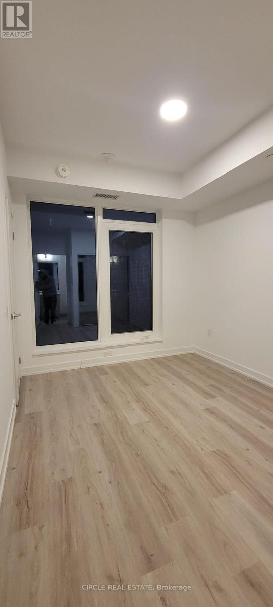 1505 - 395 Square One Drive S, Mississauga, Ontario  L5B 0P6 - Photo 18 - W12632130