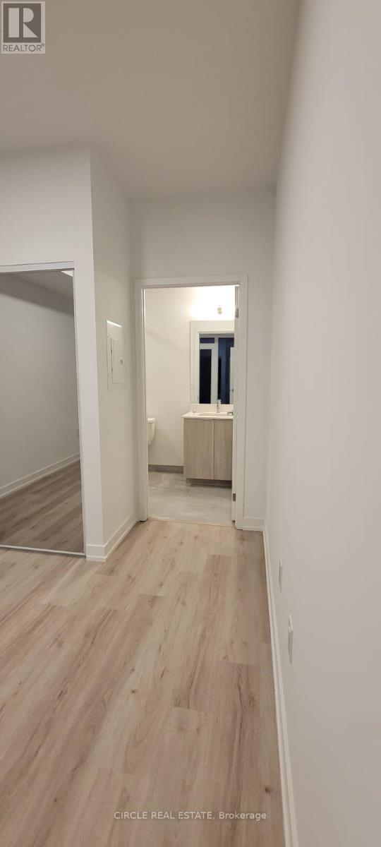 1505 - 395 Square One Drive S, Mississauga, Ontario  L5B 0P6 - Photo 19 - W12632130