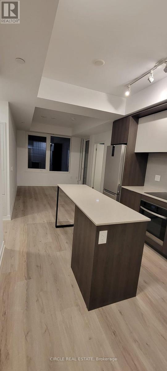 1505 - 395 Square One Drive S, Mississauga, Ontario  L5B 0P6 - Photo 6 - W12632130