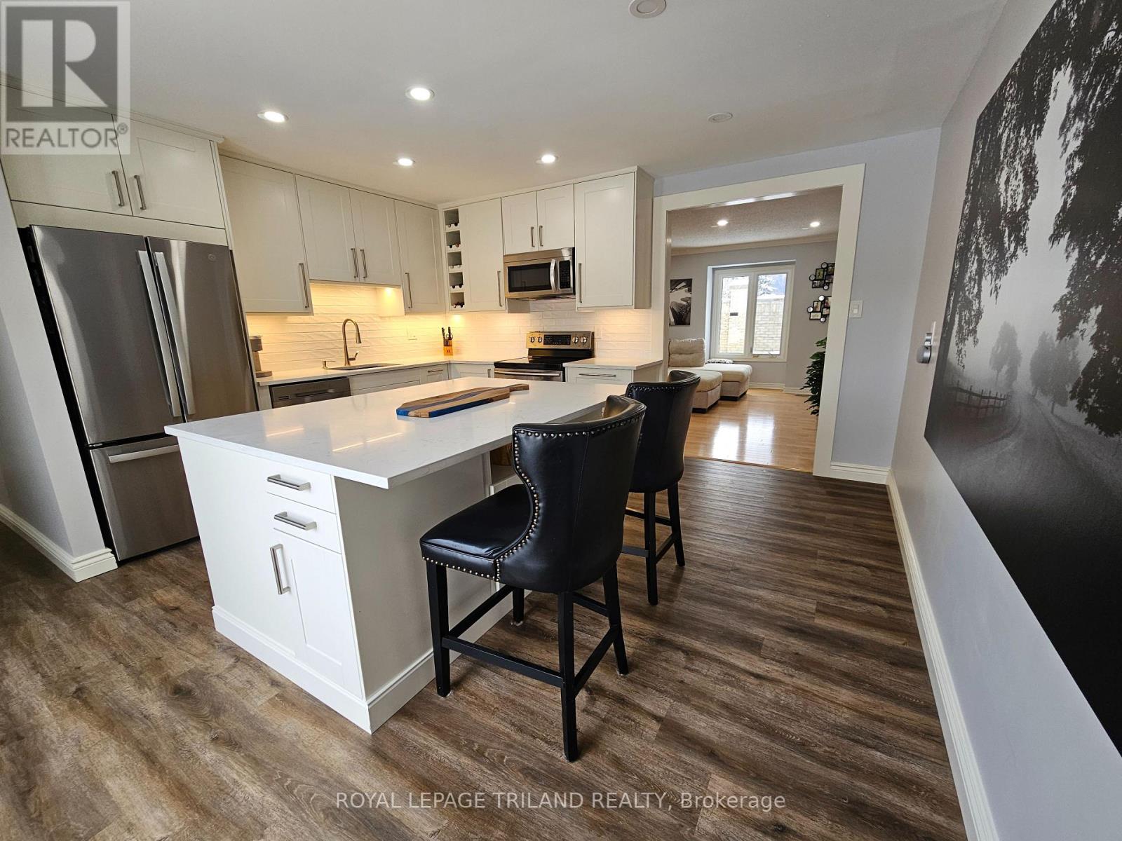 17 - 163 Pine Valley Drive, London South, Ontario N6J 4R1 - Photo 15 - X12632136