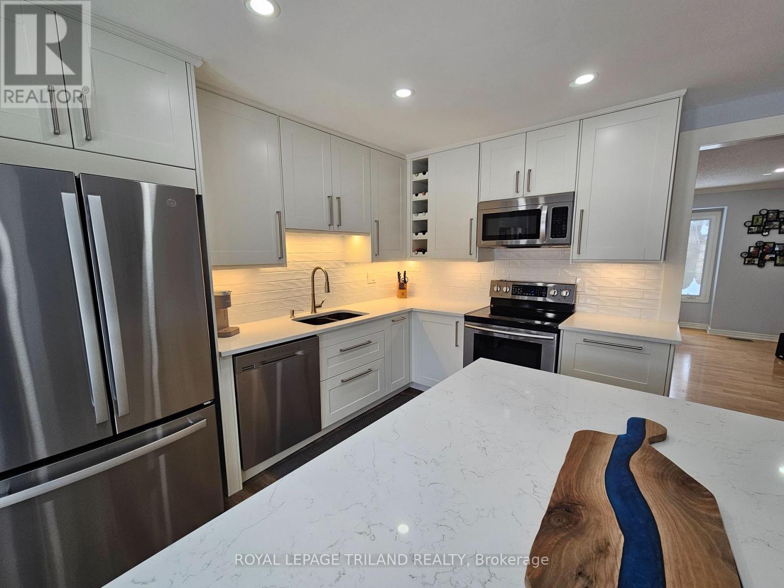 17 - 163 Pine Valley Drive, London South, Ontario N6J 4R1 - Photo 17 - X12632136