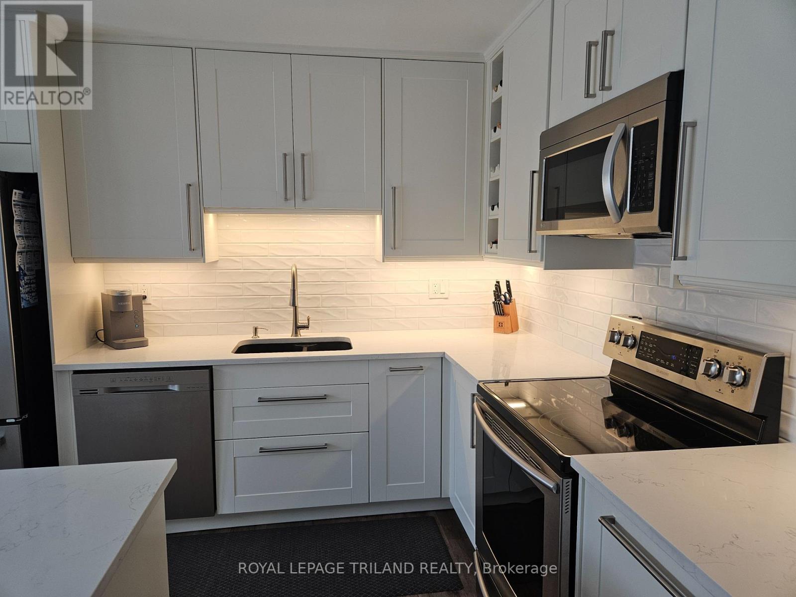 17 - 163 Pine Valley Drive, London South, Ontario N6J 4R1 - Photo 22 - X12632136