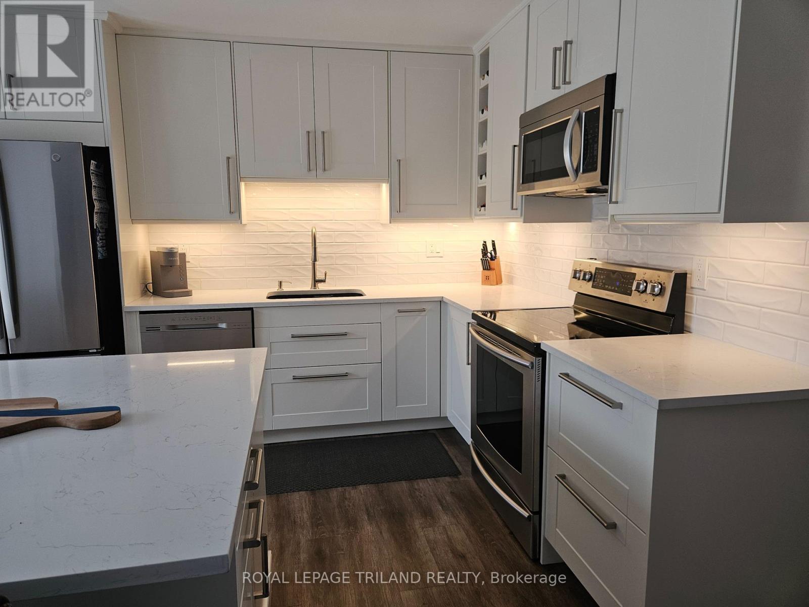 17 - 163 Pine Valley Drive, London South, Ontario N6J 4R1 - Photo 23 - X12632136