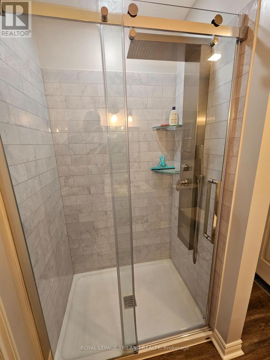 17 - 163 Pine Valley Drive, London South, Ontario N6J 4R1 - Photo 38 - X12632136