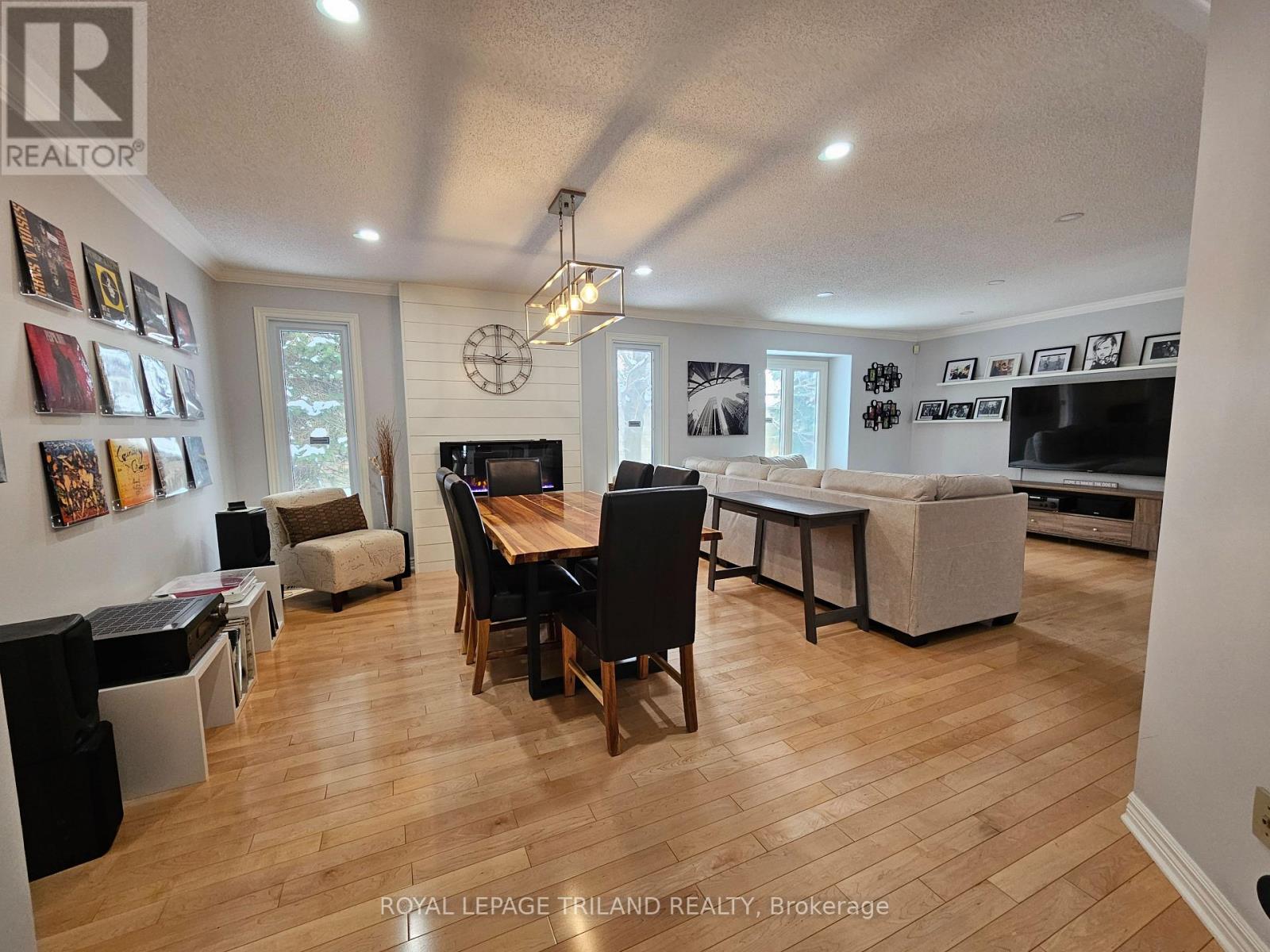 17 - 163 Pine Valley Drive, London South, Ontario N6J 4R1 - Photo 5 - X12632136