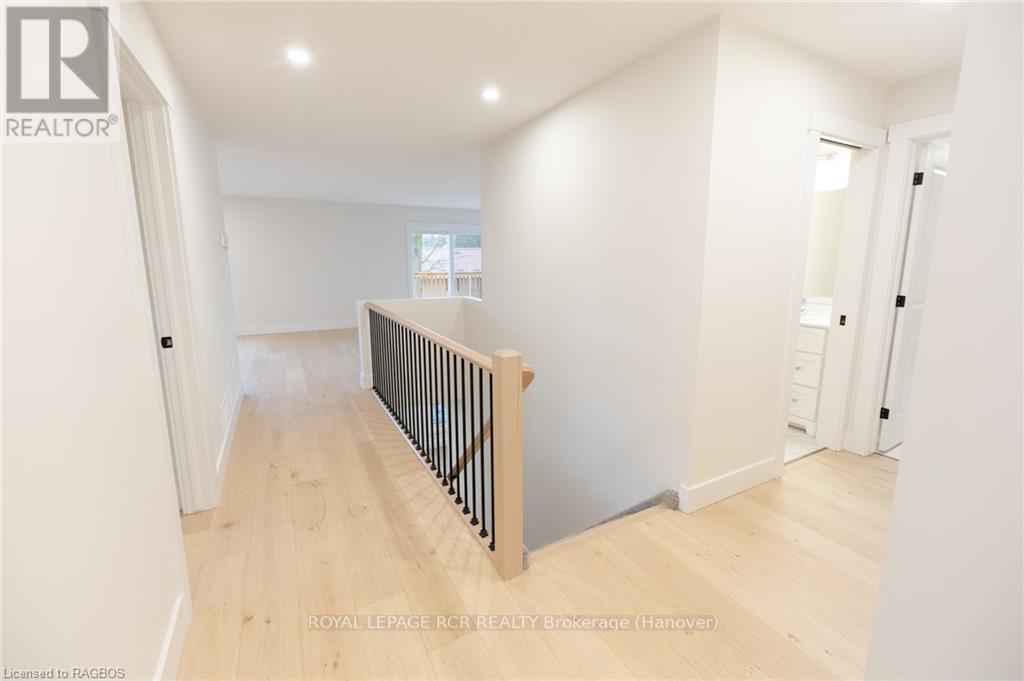 222 16th Avenue Crescent, Hanover, Ontario  N4N 3V3 - Photo 5 - X10847621