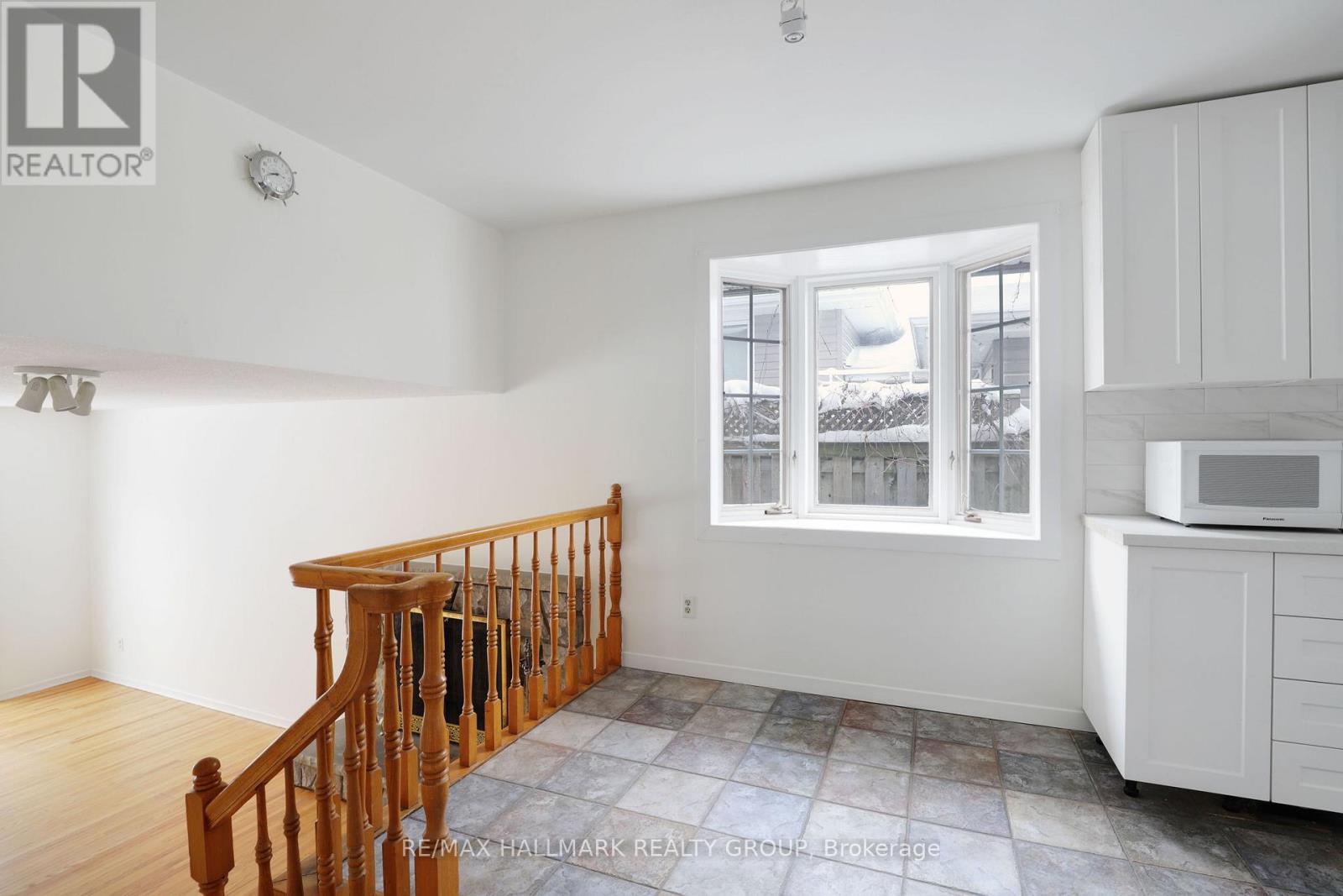 1948 Sharel Drive, Ottawa, Ontario K1H 6W2 - Photo 13 - X12627680