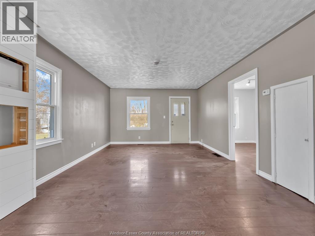 49 Delta, Harrow, Ontario N0R 1G0 - Photo 3 - 25031635