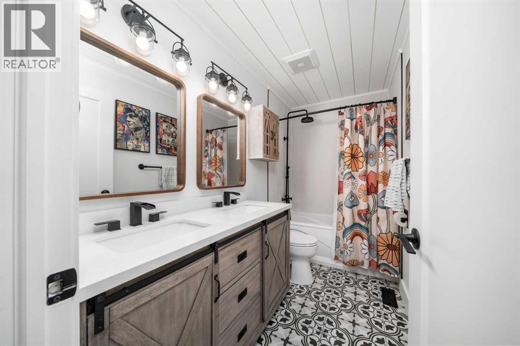 18 Cimarron Grove Bay, Okotoks, Alberta T1S 2H3 - Photo 32 - A2270676