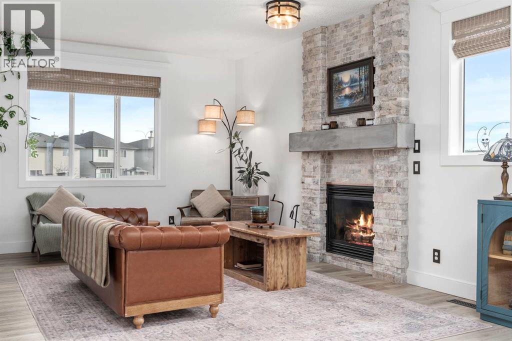 18 Cimarron Grove Bay, Okotoks, Alberta T1S 2H3 - Photo 1 - A2270676