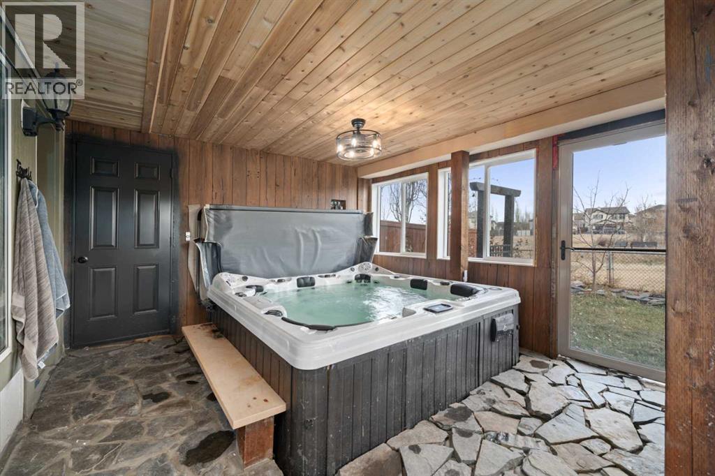 18 Cimarron Grove Bay, Okotoks, Alberta T1S 2H3 - Photo 40 - A2270676