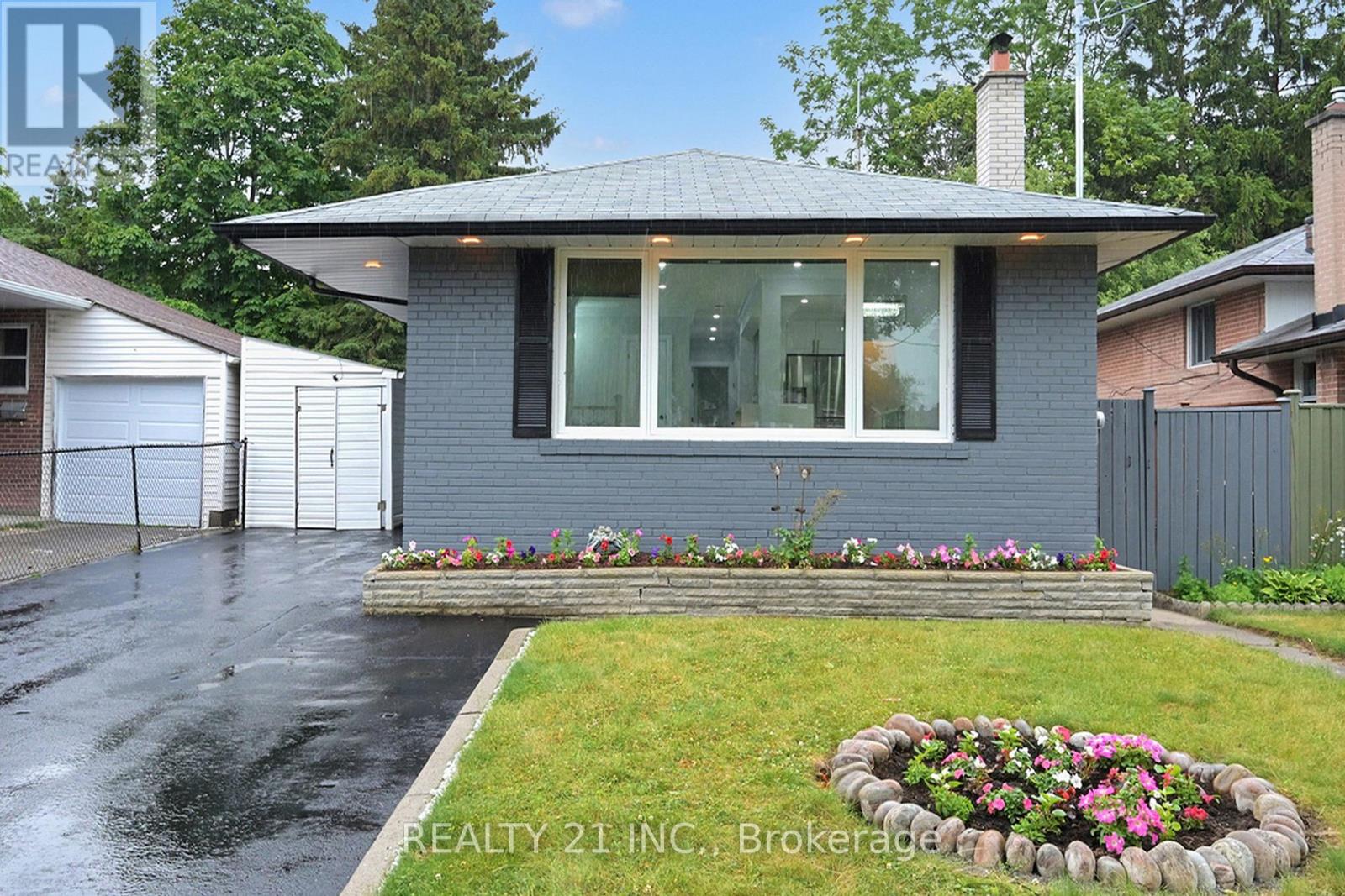 7 Stoney Creek Drive, Toronto, Ontario  M1E 3L2 - Photo 4 - E12632134