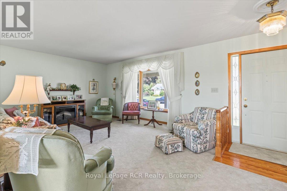 29 2nd Street Crescent, Hanover, Ontario  N4N 3R3 - Photo 8 - X12370850