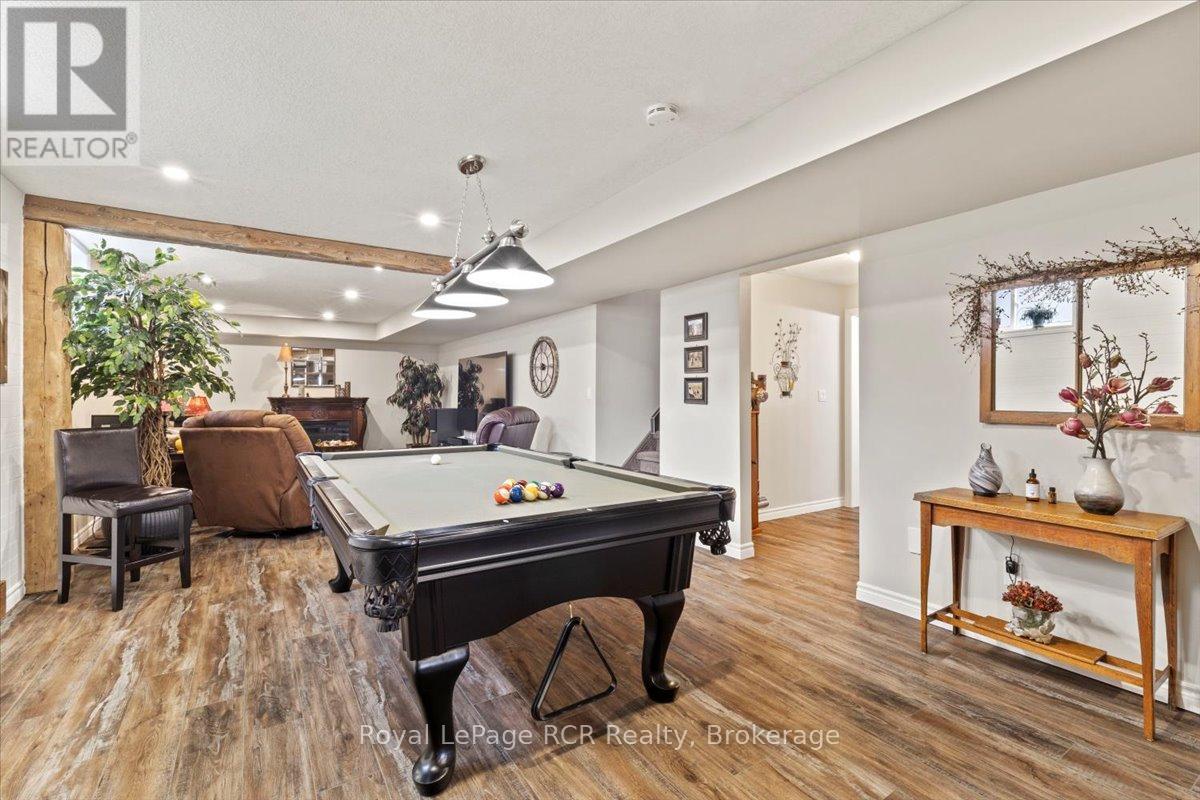 219 16th Avenue Crescent, Hanover, Ontario N4N 3V3 - Photo 18 - X12559394